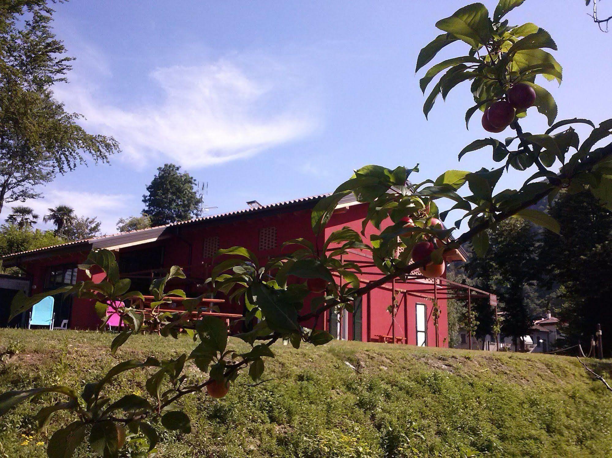 Ostello Casa Rossa ラヴェーノ・モンベッロ エクステリア 写真