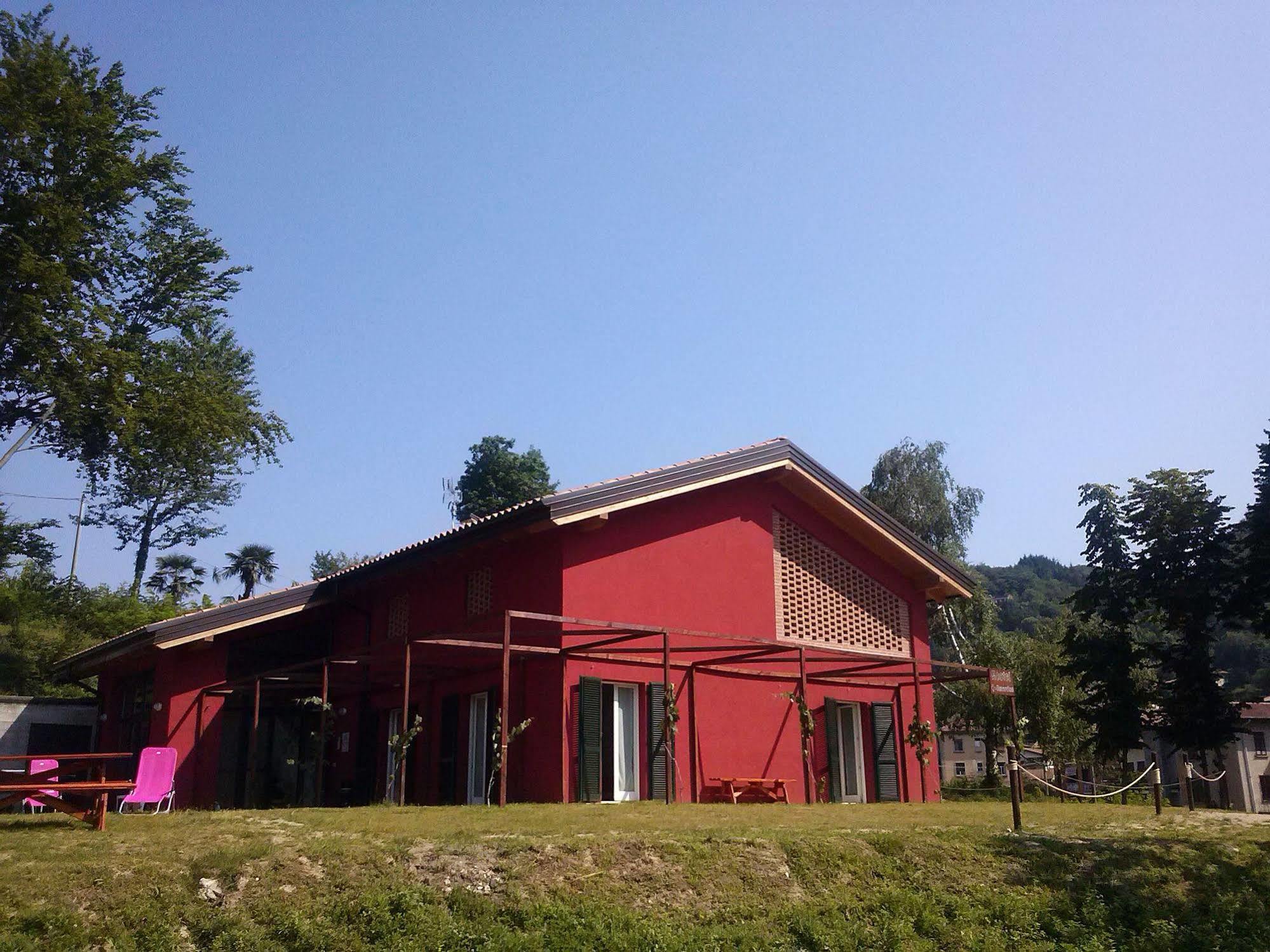 Ostello Casa Rossa ラヴェーノ・モンベッロ エクステリア 写真